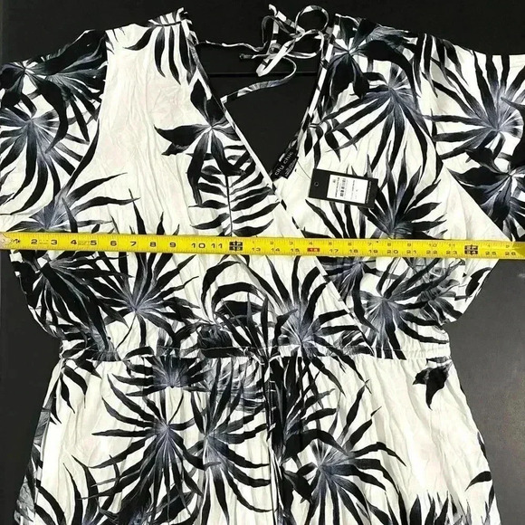 City Chic New Wide Leg Jumpsuit Cropped Tropical Print Plus Size Phi Phi Fun - Picture 9 of 14